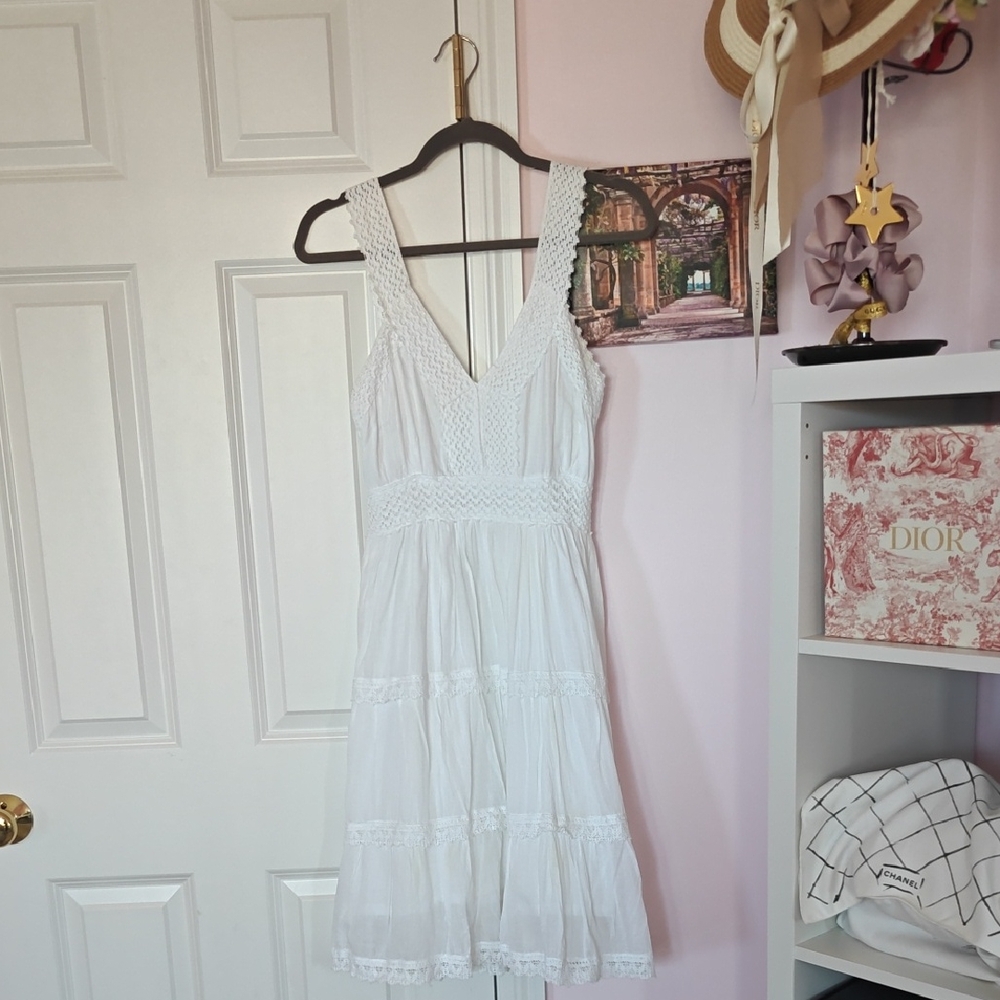 Women’s White Lace-Trim V-Neck Sundress